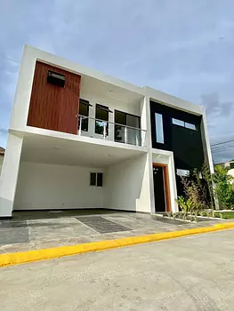 casas - Preciosa Casa Nueva en Residencial Martinez 