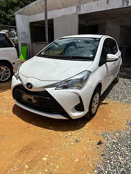 carros - TOYOTA VITZ 2019 