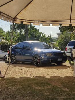 carros - El vehículo está en excelente condiciones.