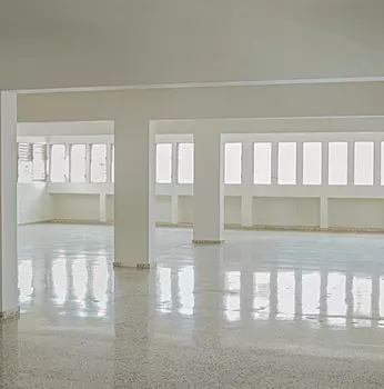 oficinas y locales comerciales - Alquilo Local 2do piso 250 mts en la 27 febrero Ens. Quisqueya 

