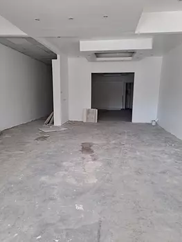 oficinas y locales comerciales - Alquilo Local 1er piso 91 mts en Naco 