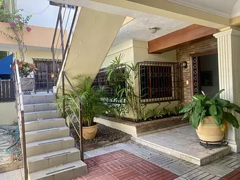 casas - Casa en alquiler para negocio 