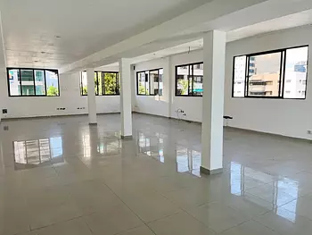 oficinas y locales comerciales - Bella Plaza a Estrenar, Acabados Modernos, con gran iluminación