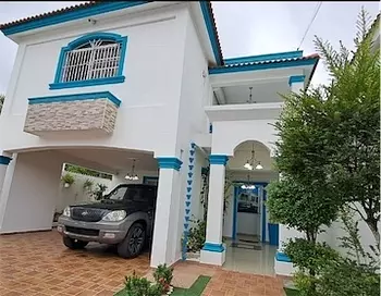 casas - CASA AMPLIA Y HERMOSA EN VENTA en el Embrujo.