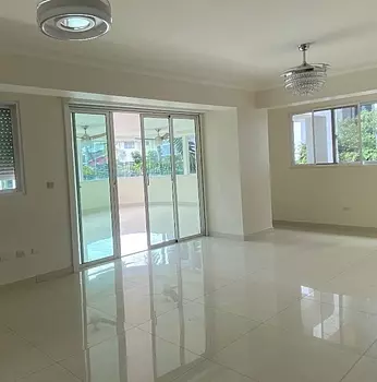 apartamentos - Alquiler de Apartamento en Naco con Terraza 2do piso 3 hab 3.5 baños Con Linea B