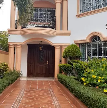 casas - CASA RESIDENCIA CORALES DEL SUR 