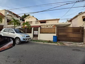 casas - En Venta Casa en Los Jardines del Sur
336.38 mts Solar
321 mts construcción 