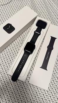 otros electronicos - Se vende Apple Watch serie 6 44mm color negro y con todos sus accesorios 