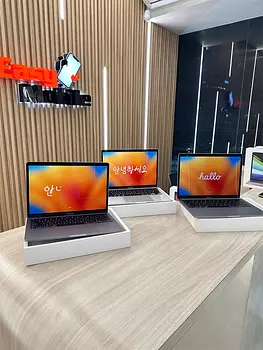 computadoras y laptops - MACBOOK PRO 13" M2 256GB SSD 8GB RAM OPEN BOX