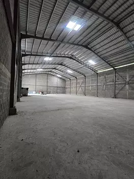 oficinas y locales comerciales - Alquilo nave En la autopista Duarte 