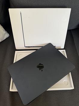 computadoras y laptops - MacBook m2 air de 16/256ssd de 13.4 año2022 