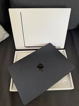 computadoras y laptops - MacBook m2 air de 16/256ssd de 13.4 año2022 
