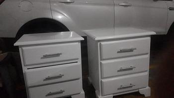 muebles y colchones - Mesitas de noche blancas 