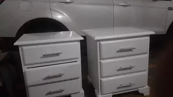muebles y colchones - Mesitas de noche blancas 