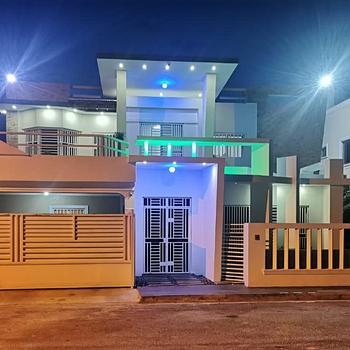 casas - Espetacular y Exclusiva casa moderna para tu familia en VENTA 🏠⭐