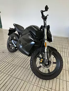 motores y pasolas - Moto Super Soco Street Hunter TS 2022