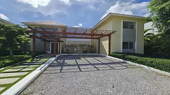 casas vacacionales y villas - Vendo hermosa en Punta Cana Village