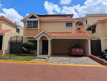 casas - ¡Casa en alquiler a pasos de la embajada america!