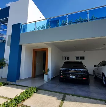 casas - AMPLIA CASA EN VENTA PROX. AL HOMS.