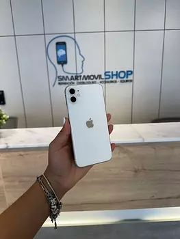 computadoras y laptops - IPHONE 11 NORMAL 64 FACTORY UNLOCK CLASE A+
