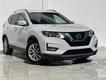 jeepetas y camionetas - NISSAN ROGUE SV 2017clean carfax