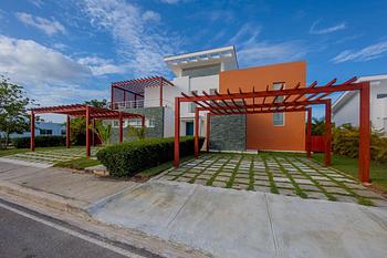 casas vacacionales y villas - VILLA EN RENTA| 3HB/3BÑ/2Pq| PISCINA+JACUZZI| TERRAZA| AMPLIO PATIO| AMUEBLADA