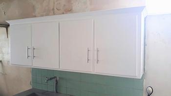 muebles y colchones - Gabinete de cuatro puertas de cocina blanco 
