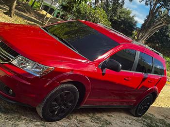 jeepetas y camionetas - DODGE JOURNEY SANTO DOMINGO ESTE