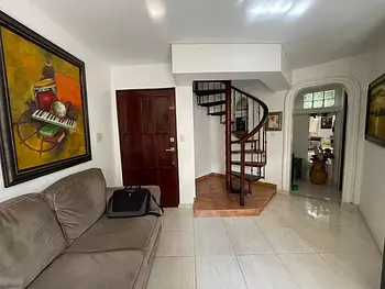 casas - VENDO En Arroyo Hondo Viejo Casa De 2 Niveles (Solo Para Negocios) Código: PD110