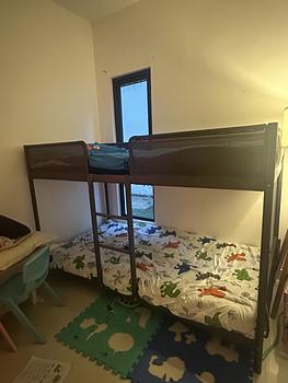 muebles y colchones - Camarote de Ikea .con un colchón.