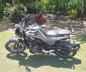 motores y pasolas - husqvarna svartpilen 401