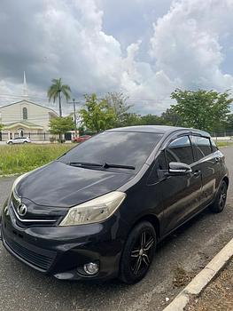carros - Toyota Vitz Jewela 2012 el full