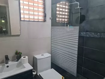 casas - Residencial Santo Domingo.  Casa grande con patio 