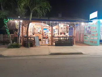 oficinas y locales comerciales - En venta: Pequeño restaurante familiar