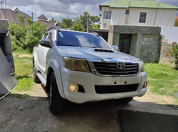 jeepetas y camionetas - Toyota hilux 2006
