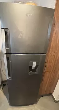 electrodomesticos - Nevera whirlpool 10 PC - 3 años de uso