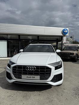 jeepetas y camionetas - Audi Q8 S-line 2019 como Nueva!!!