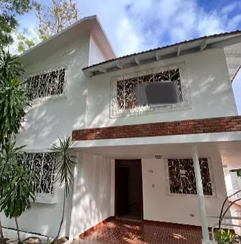 casas - Alquiler y venta de Casa en Zona Universitaria