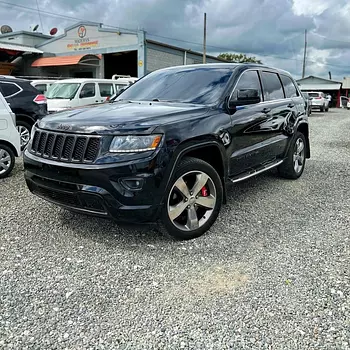 jeepetas y camionetas - jeep grand cherokee laredo 2015