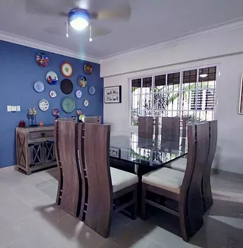 muebles y colchones - Juego de Comedor con Credenza