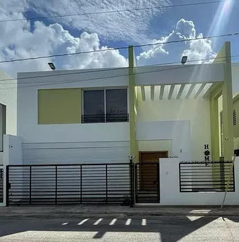 casas - Casa en Venta en la Romana. 200m2 de solar.

 