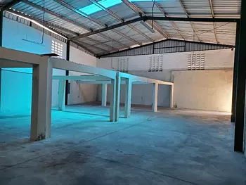 oficinas y locales comerciales - Nave en alquiler en Hato Mayor, Santiago de los Caballeros
