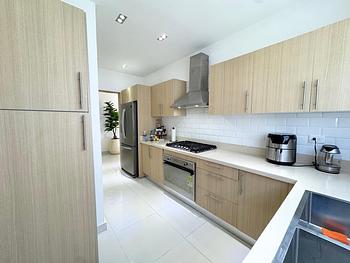 apartamentos - Se vende hermoso apartamento en el Miklon 