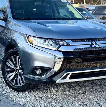 accesorios para vehiculos - Mitsubishi Outlander SE 4WD 2020