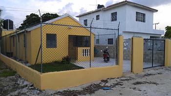 casas -  casa en Verón - bávaro ( entrando por la calle doble vía )  mi casita linda