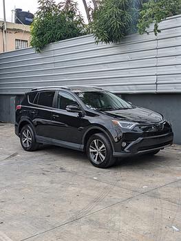 jeepetas y camionetas - TOYOTA RAV4 2018 XLE 