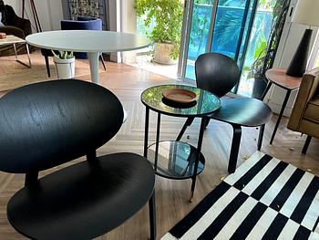 muebles y colchones - sillas negras modernas