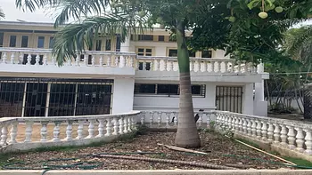 casas - Amplia casa en Los Cacicazgos