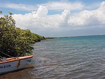 solares y terrenos - Terreno 8,000,000 mts con Muelle y Playa en Barahona 
