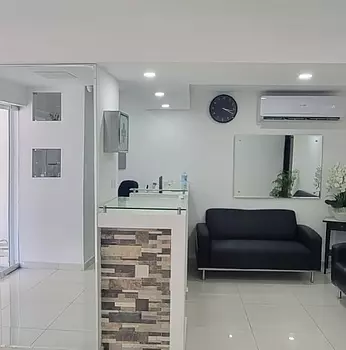 oficinas y locales comerciales - 🔵Alquilo Local comercial 1er piso  130 mts En Naco 

